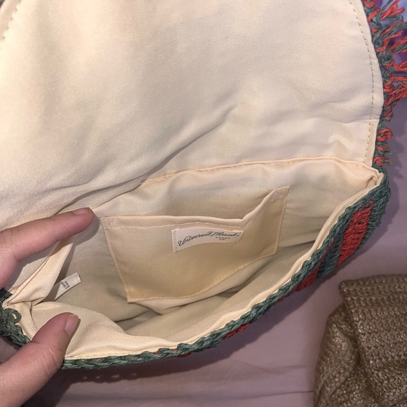 Chic Gold Woven Clutch with Bow Accent - Picture 3 of 5